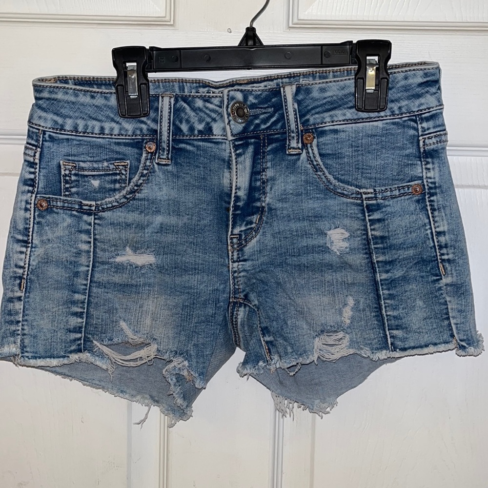 American Eagle Women’s jean shorts